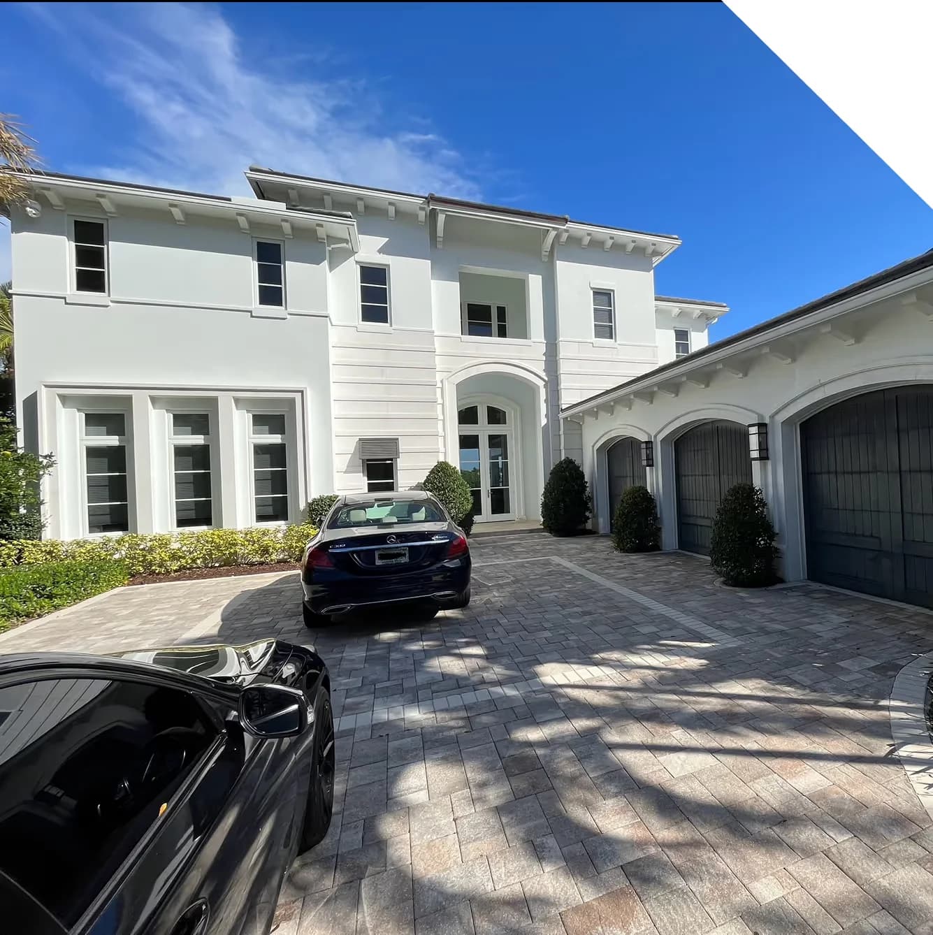 Florida luxury home with a new exterior paint job